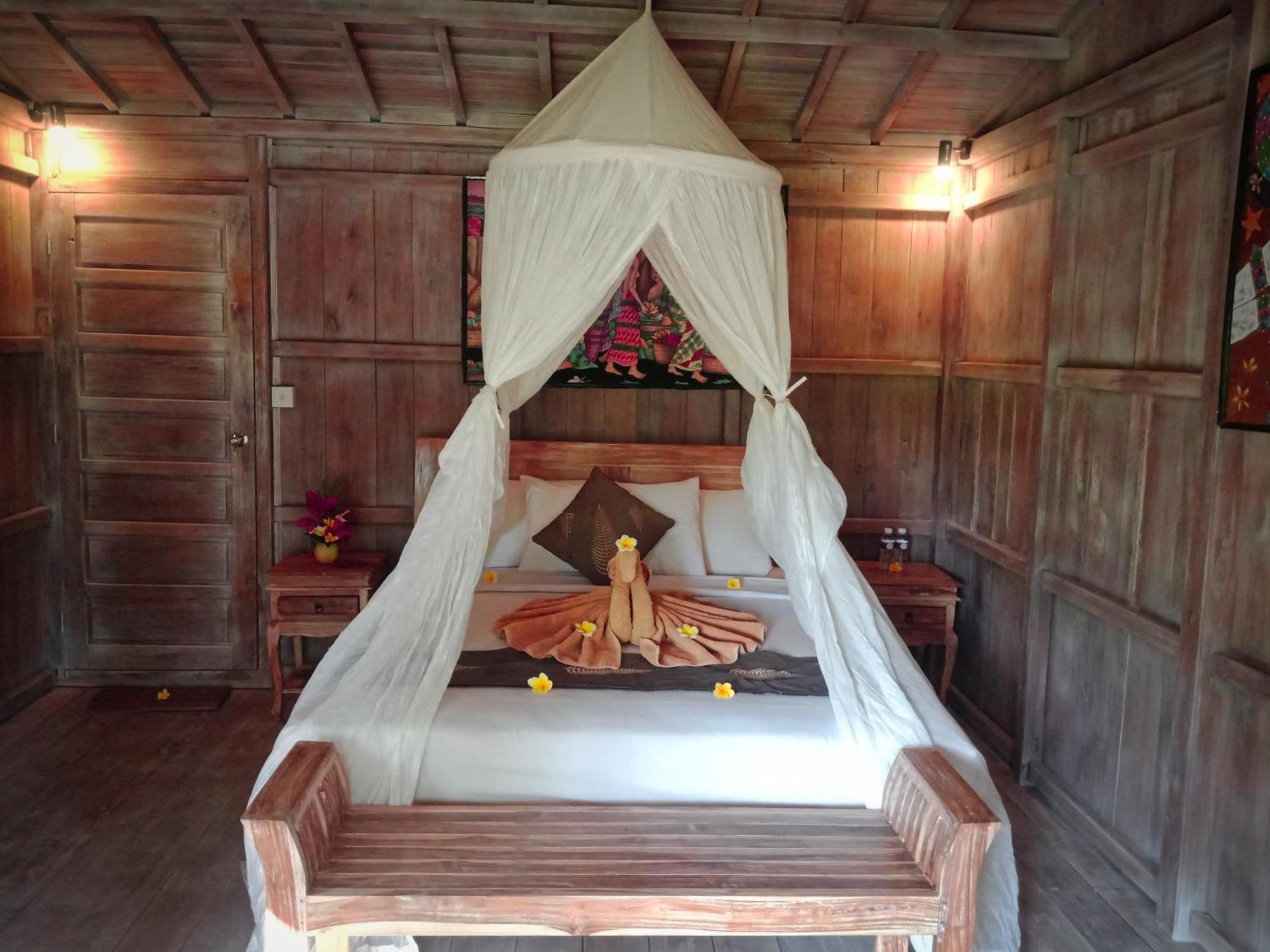 Wooden House And Ferienpark Ubud